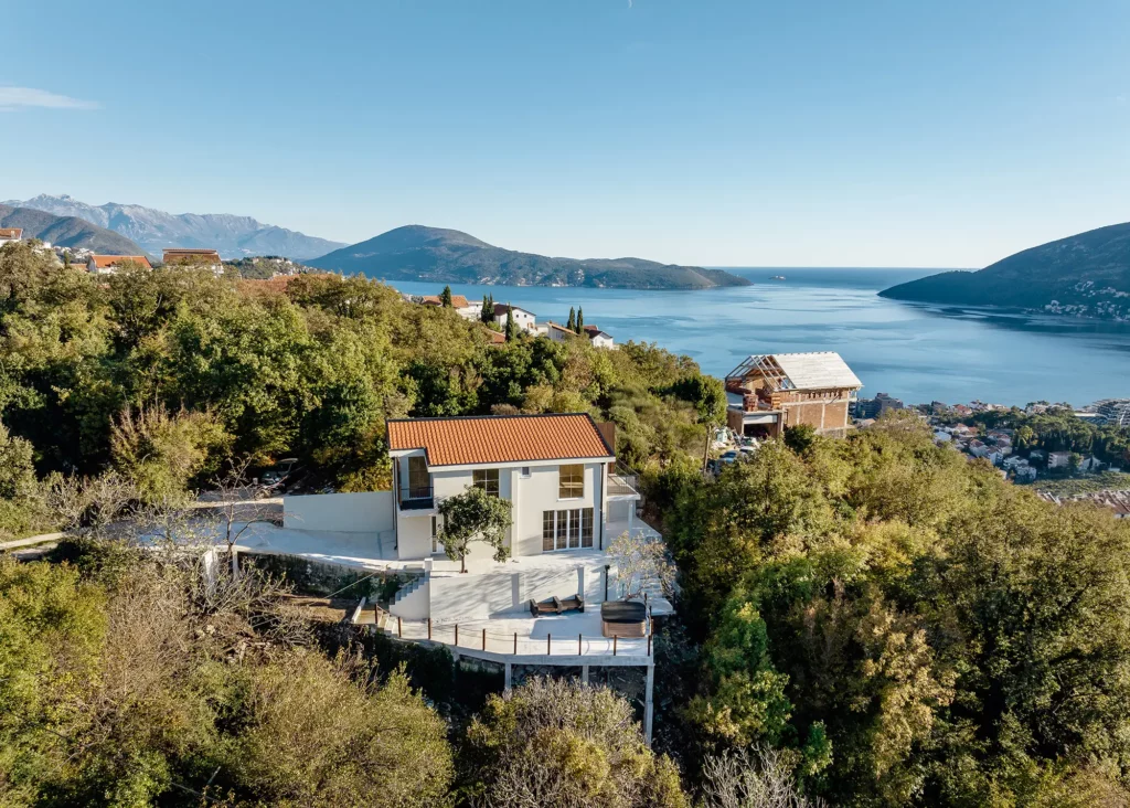 Aerial photo of MediVilla II showcasing villa structure and surrounding natural landscape